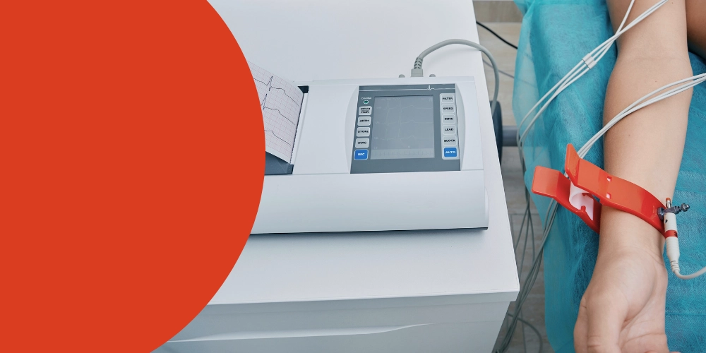 Electrocardiógrafo y electrodos ECG: guía definitiva<span class="wtr-time-wrap after-title">Tiempo de Lectura: <span class="wtr-time-number">6</span> minutos</span>